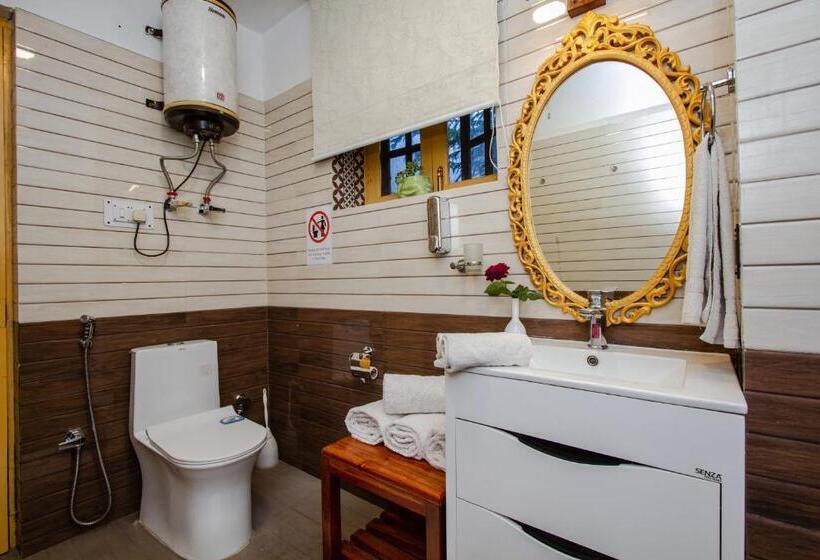 اتاق لوکس, Marys Cottages