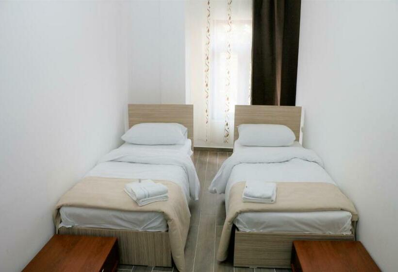 اتاق استاندارد, Old Konak