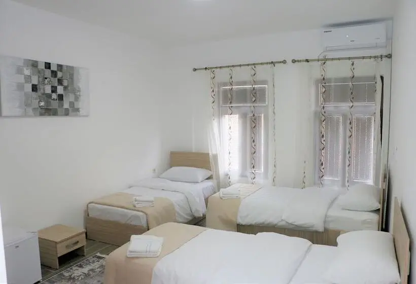 اتاق خانوادگی, Old Konak