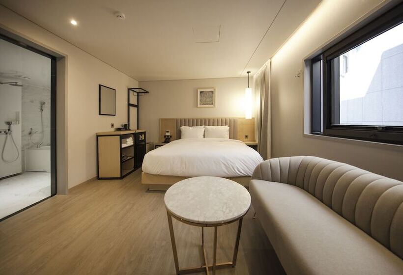 اتاق استاندارد, Yeonsan Hound