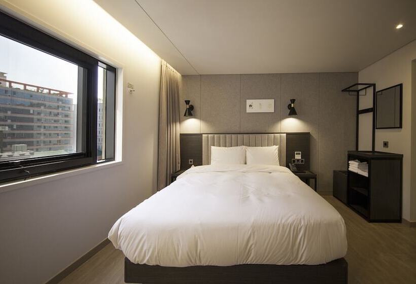 اتاق استاندارد, Yeonsan Hound