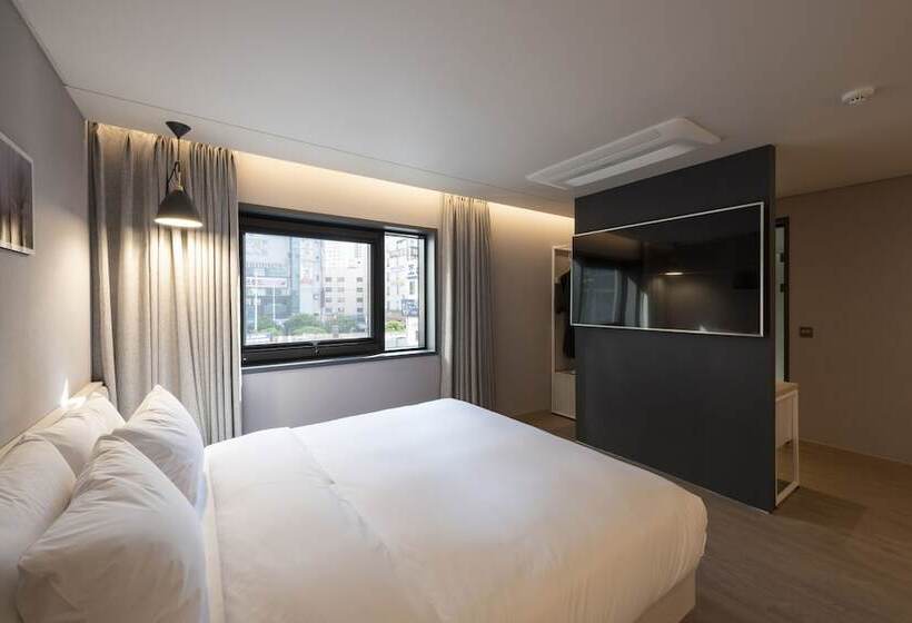 اتاق لوکس, Yeonsan Hound