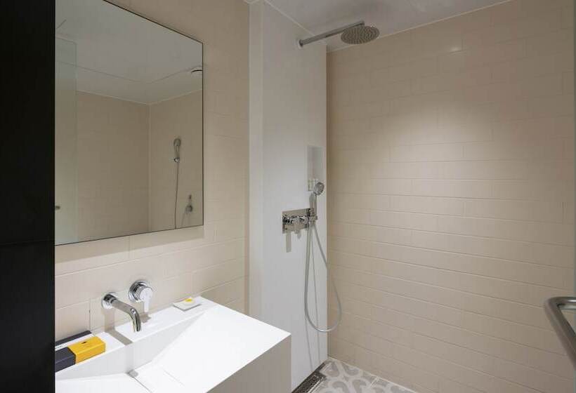 اتاق پرمیوم, Yeonsan Hound