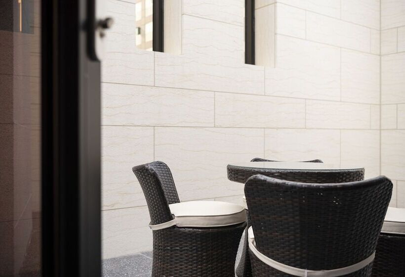 سوئیت پرزیدنت, Yeonsan Hound