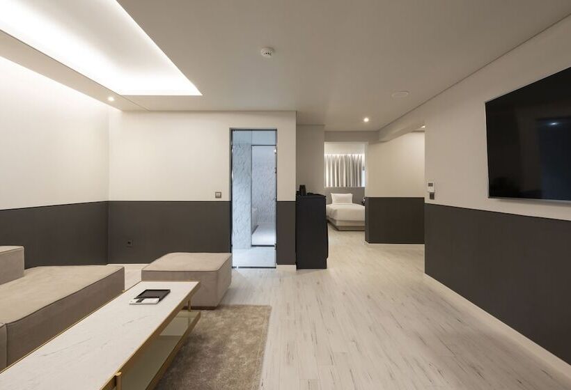 سوئیت پرزیدنت, Yeonsan Hound