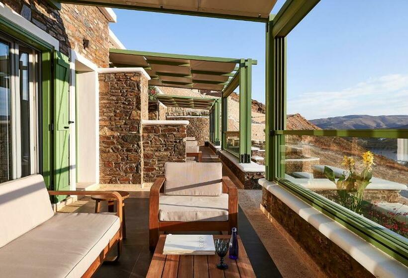 带海景的复工套房, Emgard Suites Kythnos