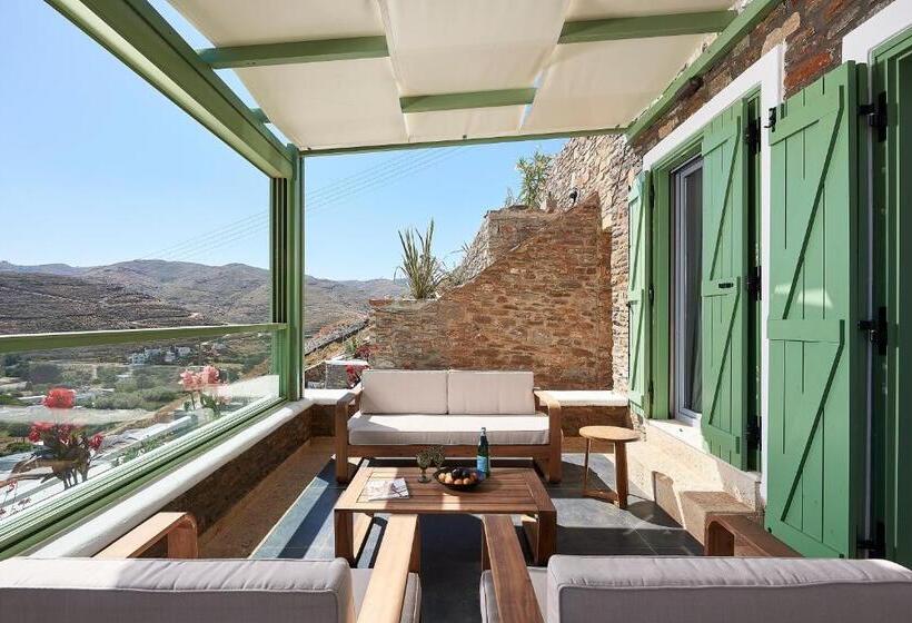 带海景的复工套房, Emgard Suites Kythnos