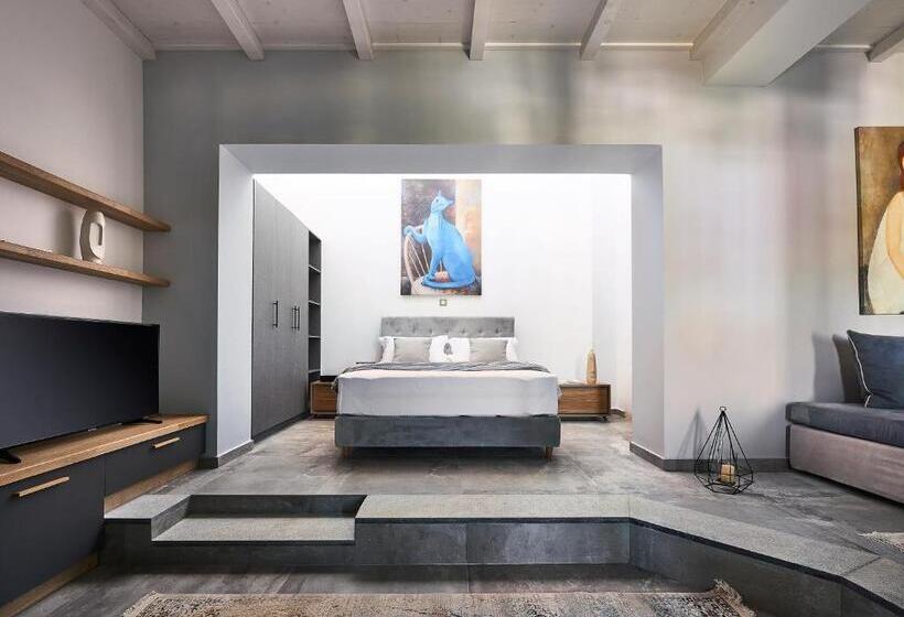 带海景的复工套房, Emgard Suites Kythnos