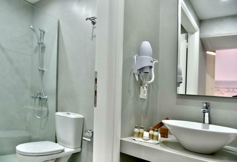 스탠다드 트리플 내측 룸, Douskos Port House