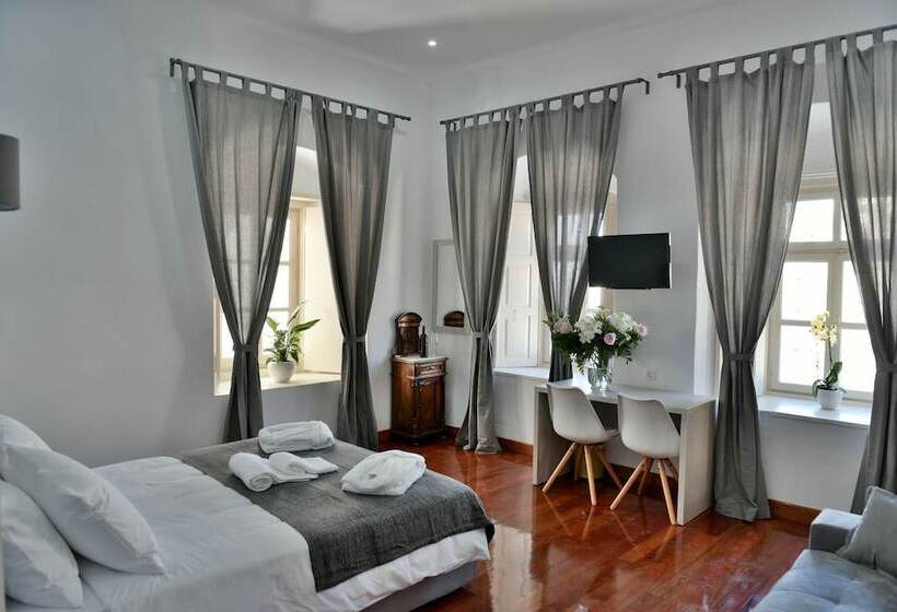 주니어 스위트 바다 전망, Douskos Port House