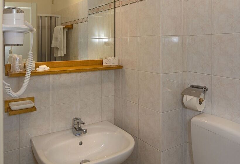 Quarto Estandar, La Pace