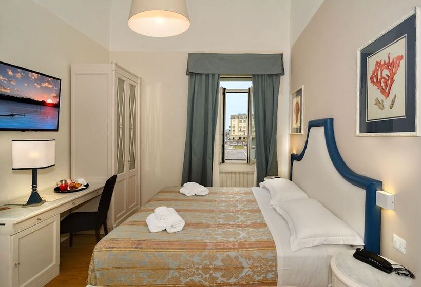 Quarto Estandar Vista Mar, La Pace