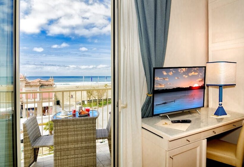 Quarto Estandar Vista Mar com Sacada, La Pace