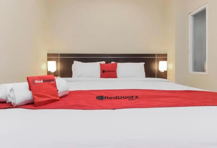 Economy Room, Reddoorz Plus @ Thamrin