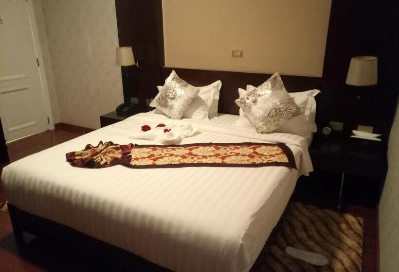 اتاق استاندارد با تخت بزرگ, Sherar Addis