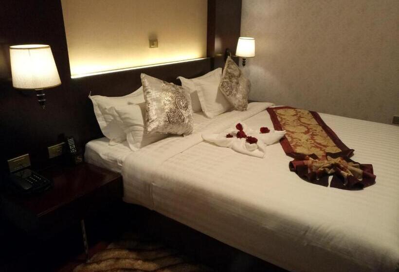 اتاق استاندارد با تخت بزرگ, Sherar Addis