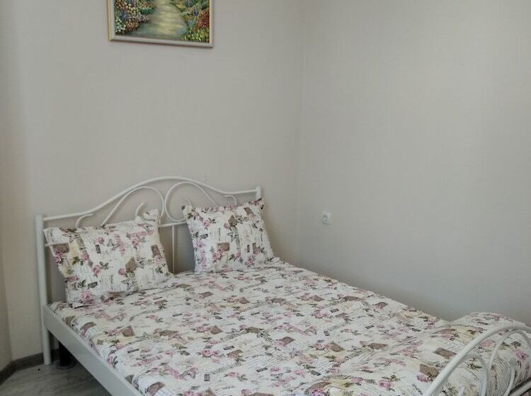 클래식 룸 더블 침대, Hostel Ginger House