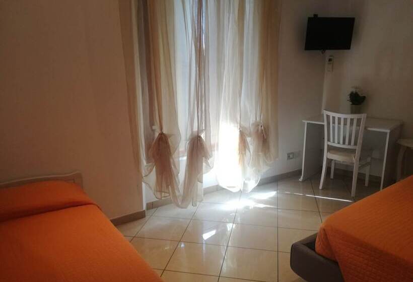 اتاق استاندارد سه نفره, Camollia Suites