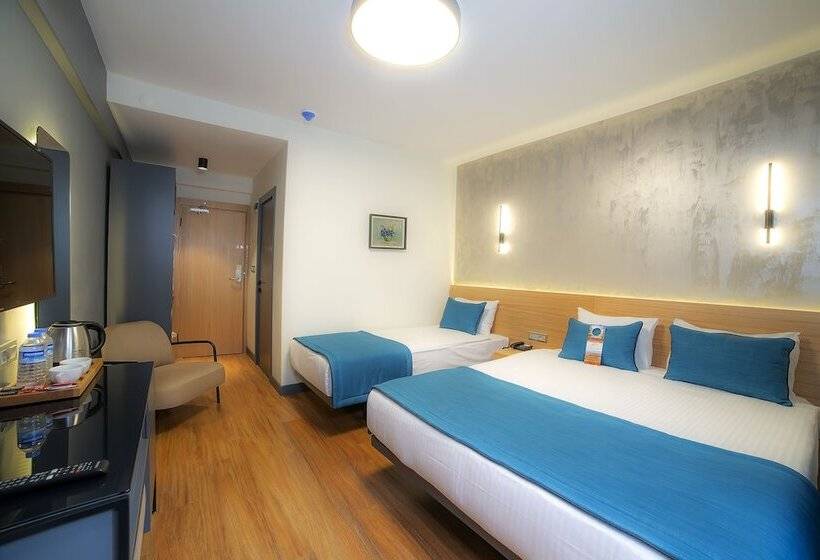 اتاق استاندارد سه نفره, Barin