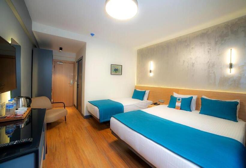 اتاق استاندارد سه نفره, Barin