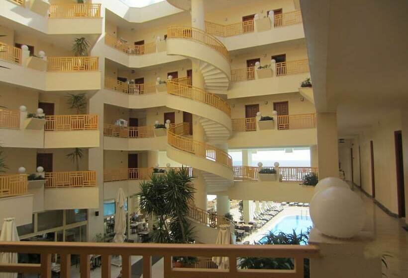 エコノミールーム, Golden Lotus