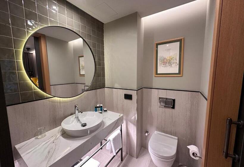 Superior Room King Size Bed