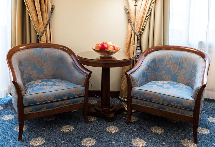 اتاق اجرایی, Premier Palace Hotel Kyiv