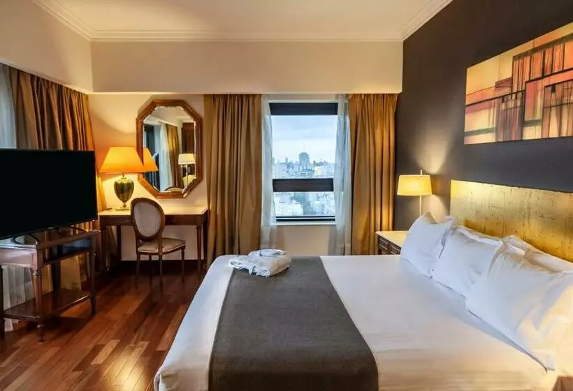 キングサイズベッドのスイートルーム, Radisson Montevideo Victoria Plaza