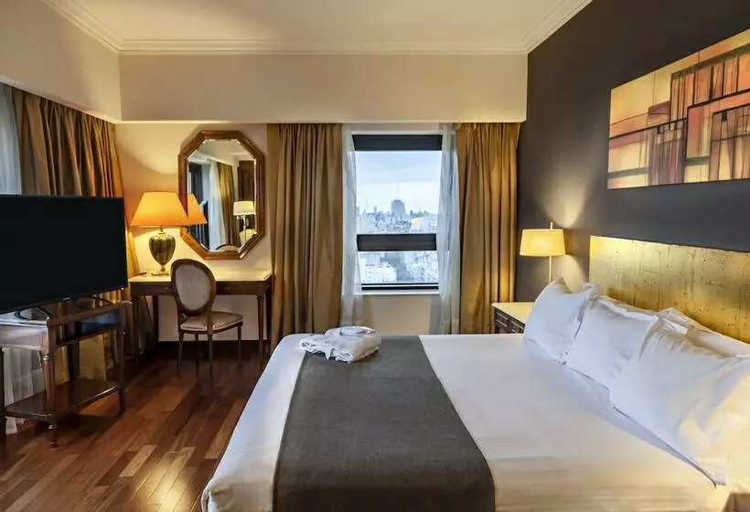 キングサイズベッドのスイートルーム, Radisson Montevideo Victoria Plaza
