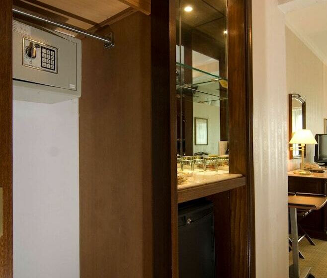 Люкс Кровать Кинг, Radisson Montevideo Victoria Plaza