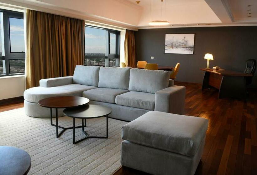 이그제큐티브 스위트 킹침대, Radisson Montevideo Victoria Plaza