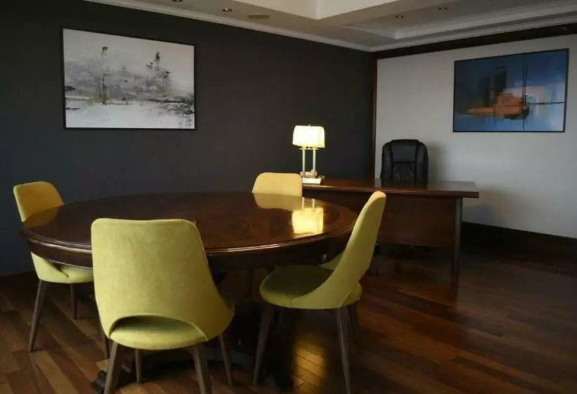 キングサイズベッドのエクゼクティブ, Radisson Montevideo Victoria Plaza