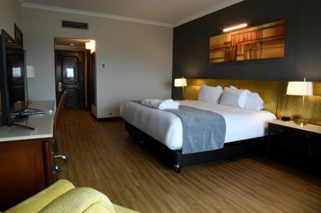 스탠다드 룸 킹사이즈 침대, Radisson Montevideo Victoria Plaza