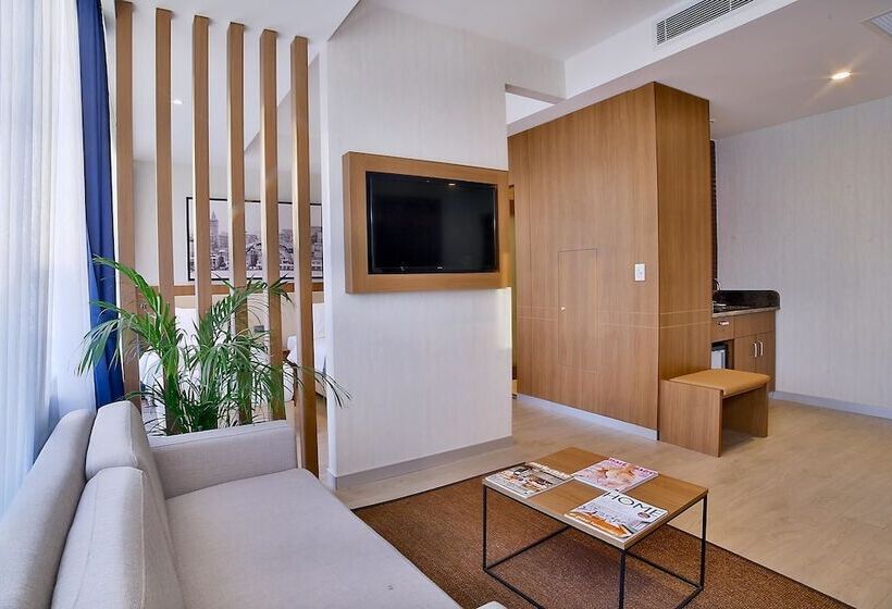 جناح مزود بتراس, Ramada By Wyndham Istanbul Old City