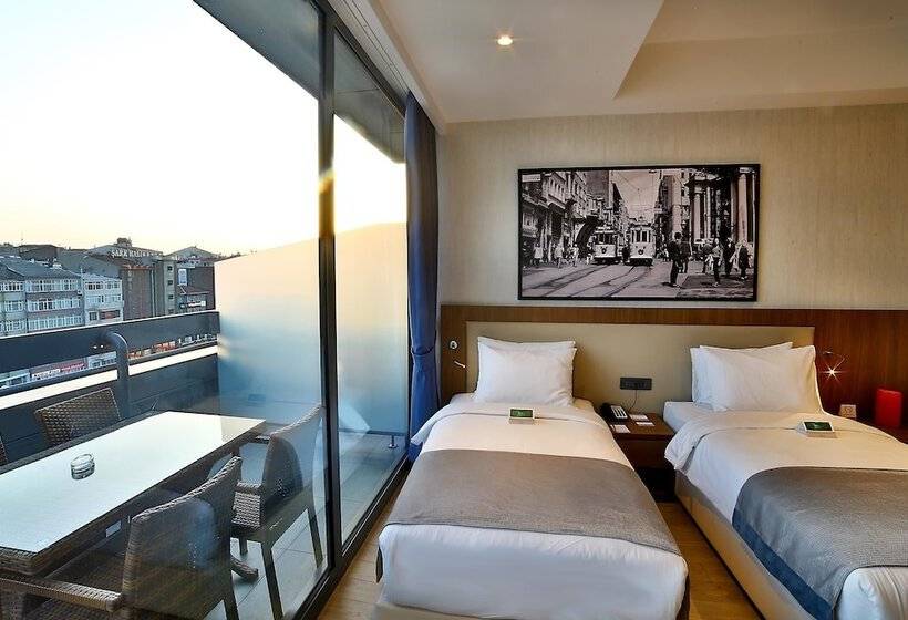 Suite with Terrace, Ramada By Wyndham Istanbul Old City