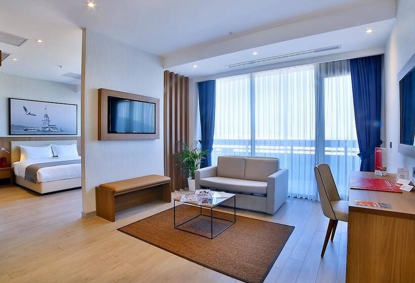 جناح مزود بتراس, Ramada By Wyndham Istanbul Old City