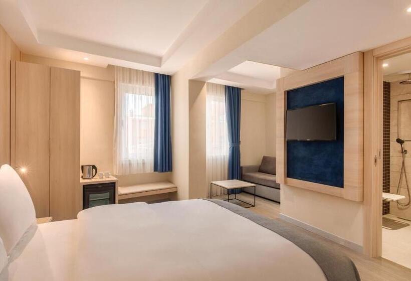 غرفة قياسية سرير كينج, Ramada By Wyndham Istanbul Old City