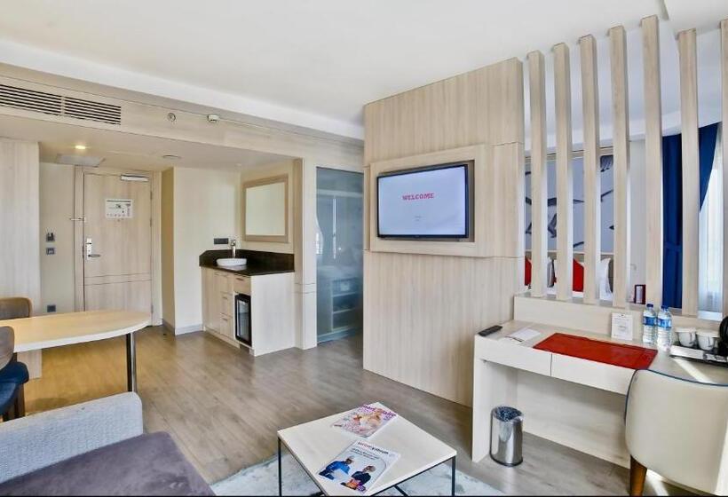 جناح جونيور سرير كينج, Ramada By Wyndham Istanbul Old City