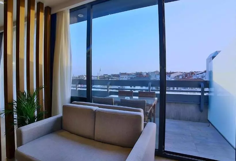 テラス付スイート, Ramada By Wyndham Istanbul Old City