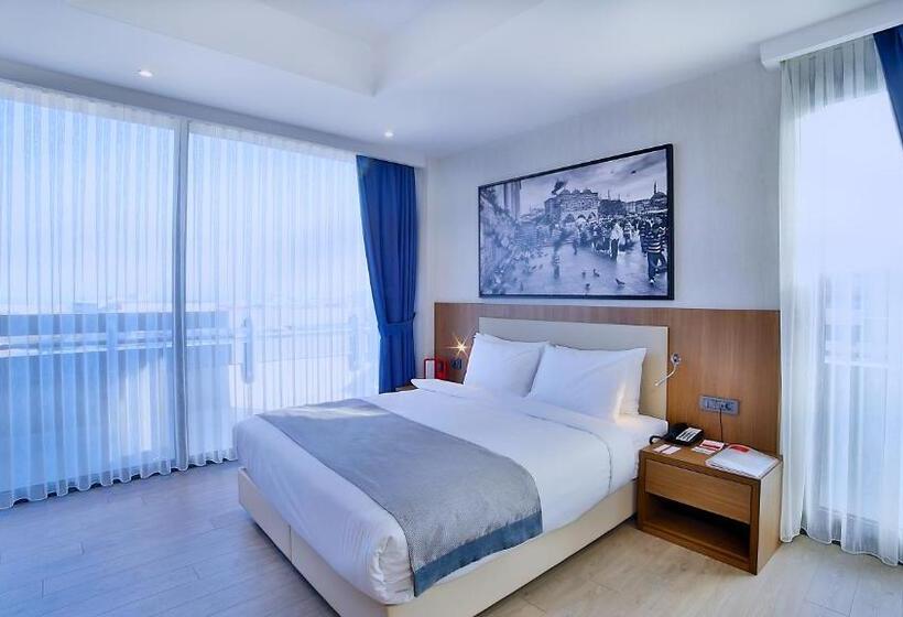 اتاق اجرایی با تخت بزرگ, Ramada By Wyndham Istanbul Old City