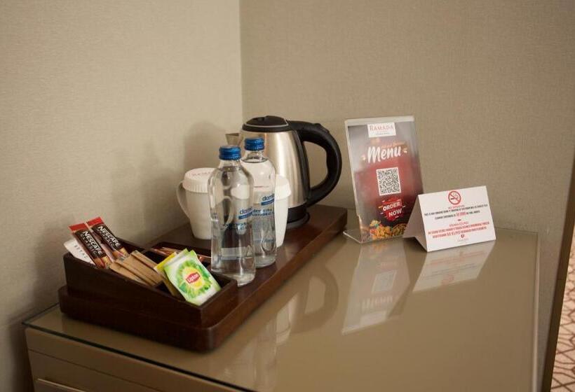 Стандартный Номер Кровать Кинг, Ramada By Wyndham İstanbul Taksim
