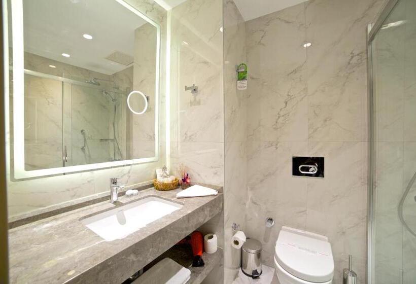 Номер Стандарт, Ramada By Wyndham İstanbul Taksim