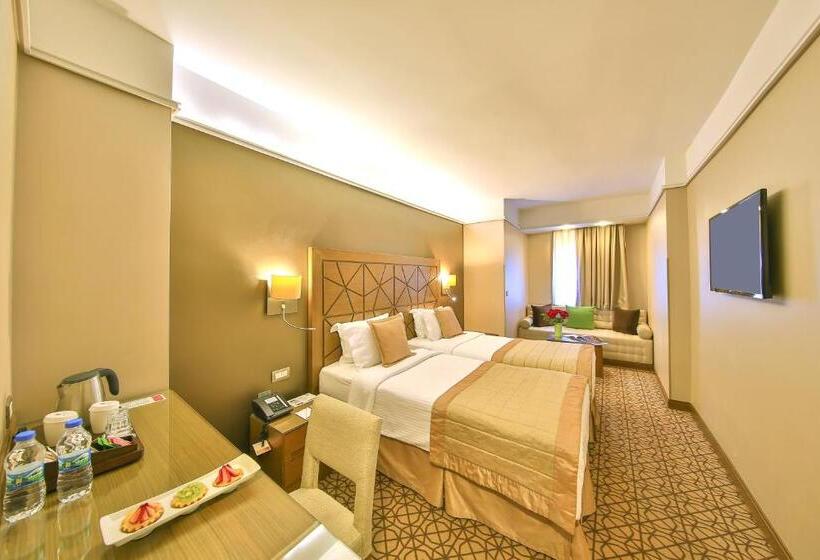 スーペリアールーム, Ramada By Wyndham İstanbul Taksim