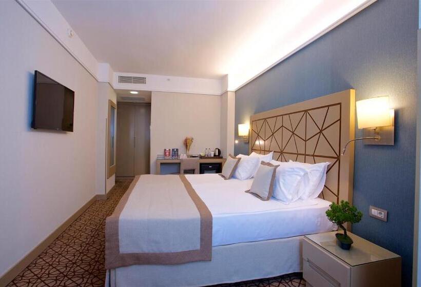 Номер Superior, Ramada By Wyndham İstanbul Taksim