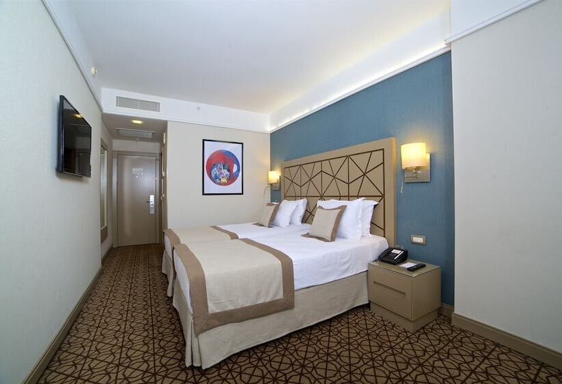 Номер Стандарт, Ramada By Wyndham İstanbul Taksim