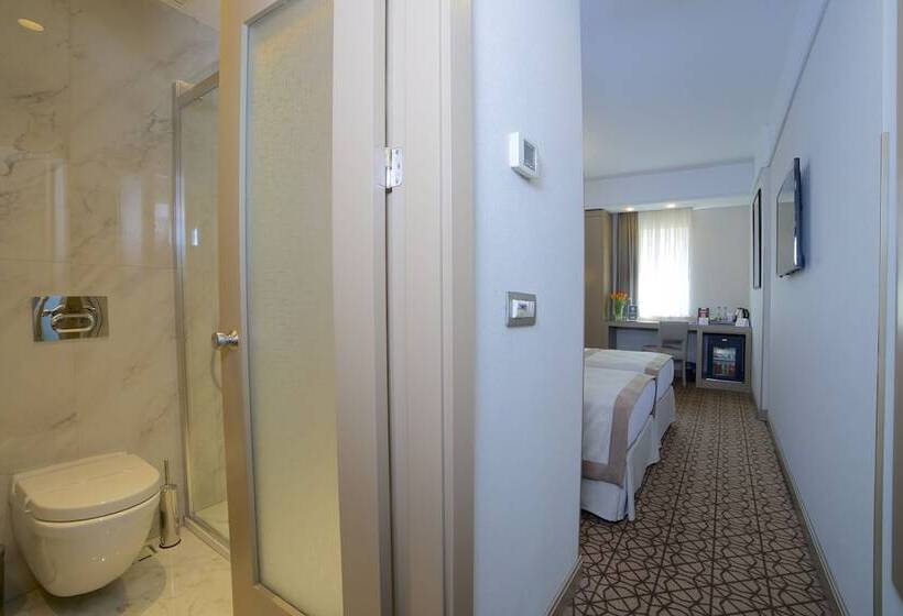 Номер Superior, Ramada By Wyndham İstanbul Taksim