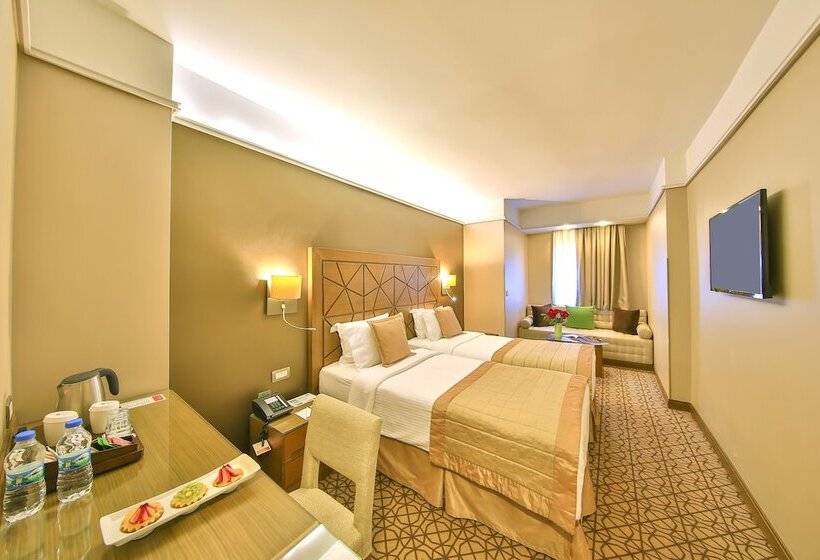 Номер Superior, Ramada By Wyndham İstanbul Taksim