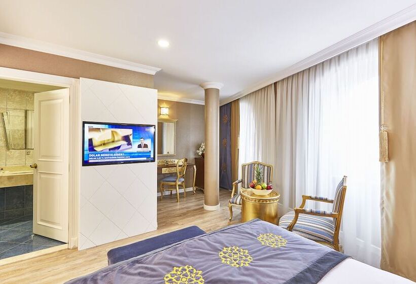 سوییت لوکس, Seres Hotel Old City