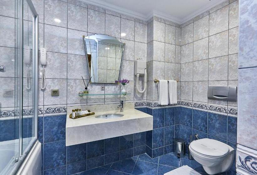 デラックススイート, Seres Hotel Old City