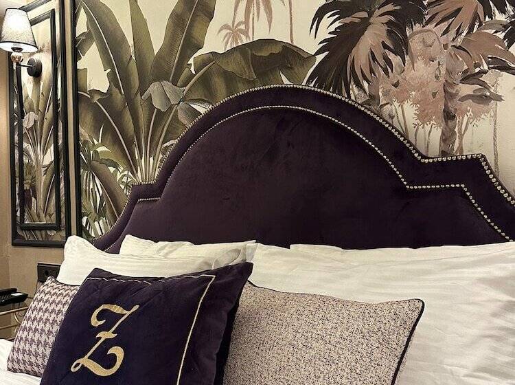Quarto Familiar, The New Hotel Zeybek